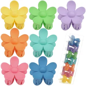 Lot de 7 pinces à cheveux fleur de frangipanier mate dans une boîte cadeau claire
