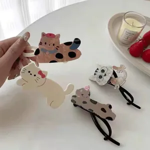 Set mit vier süßen Cartoon-Katzen-Haarklammern in verschiedenen Farben für Damen