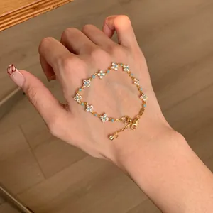 Elegant Copper Flower Bracelet 18K Gold Plated Rhinestone Clover Hand Chain Korean Minimalist Luxury Jewelry For Women