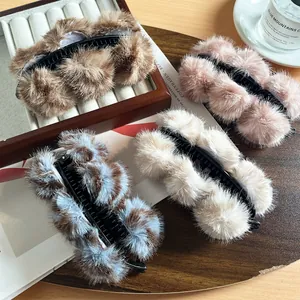 Pince à Cheveux Banane en Peluche Automne Hiver Boule en Fausse Fourrure Imprimé Léopard Tigre Pince Verticale Accessoires Cheveux Élégants