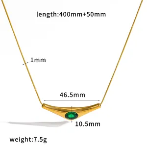 Halskette aus 18k vergoldetem Edelstahl mit Schlangenkette und grünem Stein