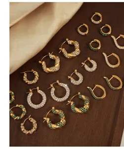 Boucles d'oreilles torsadées en or et zircon sur bois vintage et soie champagne