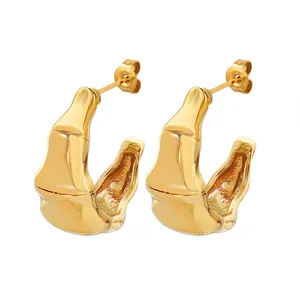 Elegante gouden titanium stalen onregelmatige C-vormige oorringen met bamboe design