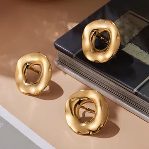 Minimalist irregular round hollow ring set in 18k gold plated stainless steel design