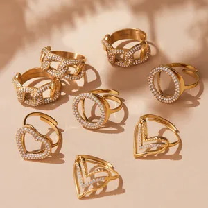 Französischer Edelstahlring in Gold mit Herz und Zirkonia-Besatz, verstellbare Größe