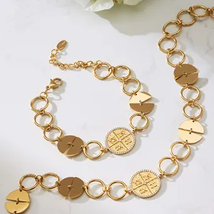 Elegantes Set aus 18k vergoldeter Edelstahl-Münzkette und Armband mit Zirkonia-Steinen