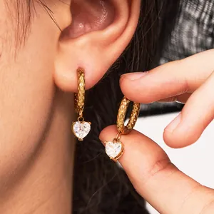 18k gold plated heart zircon drop earrings featuring a unique hammered metal design