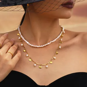 Conjunto de collar de doble capa retro francés con concha dorada y perlas de agua dulce
