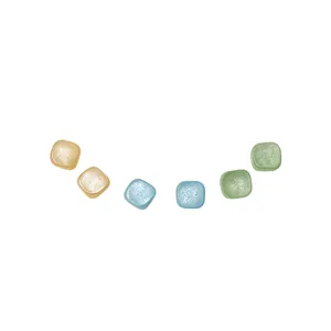 Pendientes cuadrados de resina en colores Morandi con textura de azúcar suave