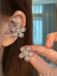 Boucles d'oreilles clips fleurs en zircone de style coréen pour oreilles non percées
