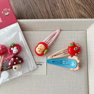 Set di 5 graziose mollette per capelli per bambine con motivi colorati di mela e coniglio