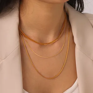 Collier Triple Rang en Acier Inoxydable Plaqué Or Minimaliste pour Femme Mode Chaîne Serpent Géométrique Bijoux Cadeau