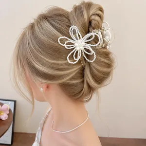 Elegant white pearl flower hair claw clip in sweet Korean style fairy hair accessory