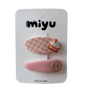 Pince à cheveux à carreaux avec broderie gâteau et barrette rose avec bouton pour fille