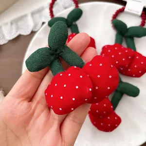 Elastici per capelli a ciliegia in velluto rosso con pois bianchi per bambini