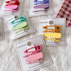 Lots de barrettes à cheveux en métal mat coloris bonbon pour enfants sur cartes blanches