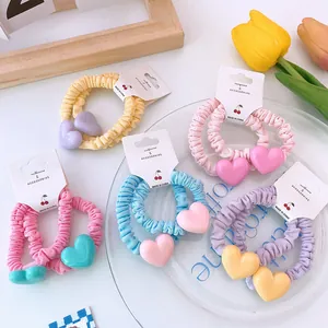 Lot de chouchous cœurs pastels en tissu plissé élastique avec breloques colorées