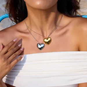 Collier Pendentif Cœur en Acier Inoxydable Minimaliste Élégant Chaîne Serpent Poli Miroir Bijoux Mode pour Femme