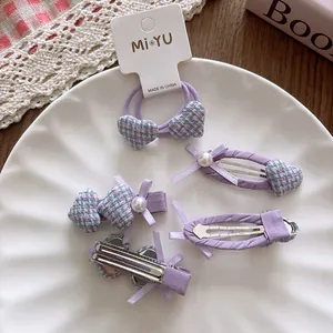 Ensemble d'accessoires de cheveux violets avec motifs de cœur et nœuds mignons