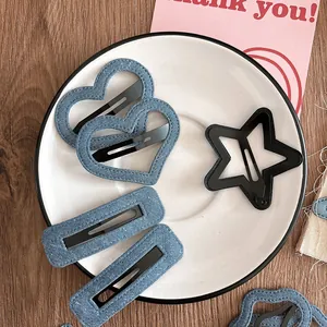 Lot de barrettes BB en denim et noir mat en formes de cœur, d'étoile et rectangles