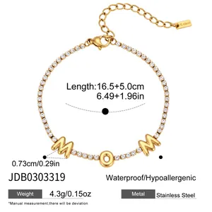 Vista dettagliata del bracciale tennis MOM in acciaio inossidabile dorato con misure