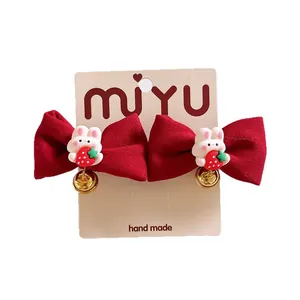 Barrettes oreilles de chat en peluche avec nœuds rouges, lapins blancs et cloches