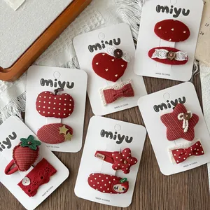 Set de barrettes rouges pour filles avec nœuds papillon, fraises et motifs à pois mignons