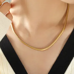 Gepolijste gouden titanium stalen slangenbot ketting voor dames om een model nek