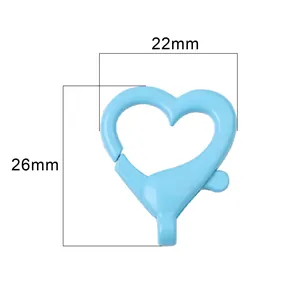 Cierre de mosquetón de aleación con forma de corazón azul claro, 22mm x 26mm