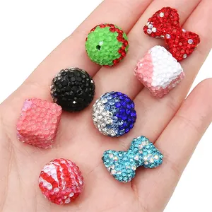 Set di perline in strass di cristallo colorato fatto a mano con forme varie