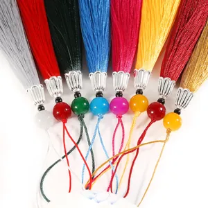 Set di nappe colorate in seta con cappucci argentati e perline per gioielli fai-da-te