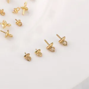 Makroansicht der 14K Gold gefüllten Perlenanhänger Ösen für DIY Schmuckherstellung
