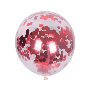 Detalle de globo transparente de 12 pulgadas relleno de lentejuelas redondas rojas