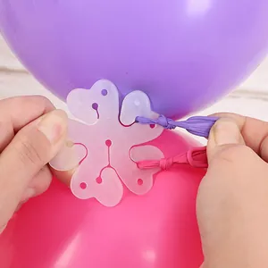 Clips de Globo en Forma de Flor Hebilla de Globo de Flor de Ciruelo para Decoración de Fiesta de Boda Cumpleaños Accesorios de Globo Blanco Transparente