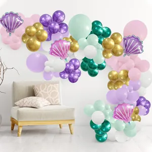 Arche de ballons thème sirène avec ballons coquillage en aluminium et latex multicolore