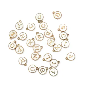 Pendentifs alphabet A-Z en émail blanc avec placage en métal doré pour bijoux DIY