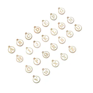 Lot de 26 breloques alphabet en émail blanc avec finition dorée pour bijoux DIY