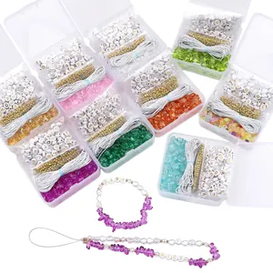 Komplettes DIY-Schmuckset mit Bruchsteinperlen, Buchstabenperlen und Elastikfaden