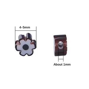 Handgefertigte 5mm weiße Glasblumenperlen mit schwarzer Mitte für DIY-Schmuck