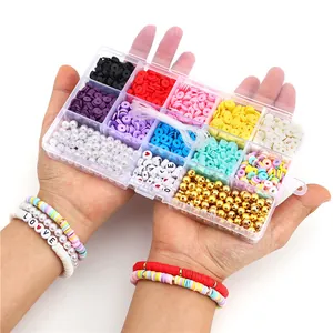 Buntes DIY-Set mit Polymer-Heishi-Perlen und Buchstabenperlen in einer 15-Raster-Box