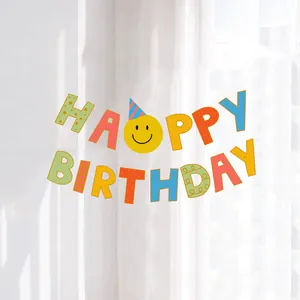 Banderole joyeux anniversaire colorée avec décoration smiley pour fête enfant