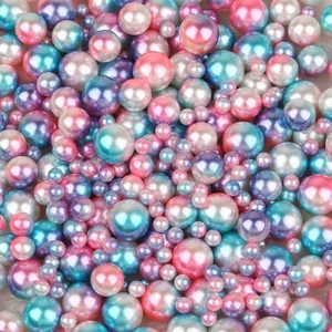 Mix of iridescent ABS pearls in various sizes with pearlescent finish for DIY and nail art