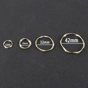Ciondoli dorati ritorti per orecchini fai da te in misure 17mm 20mm 32mm e 42mm