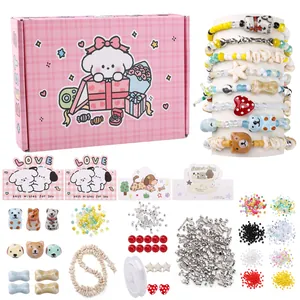 DIY Kerst sieradenset met dieren kralen en keramiek hangers in roze geschenkdoos