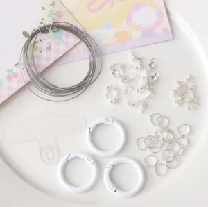 Bastelset für DIY-Schmuck mit Perlen, Draht und Haken für handgefertigte Handyketten