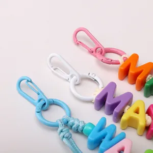 Porte-clés coloré en alliage avec perles de lettres et corde tressée pour sacs et bijoux