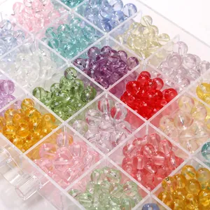 Macro de perles de verre de 8-10mm rangées dans une boîte de rangement en plastique à cases