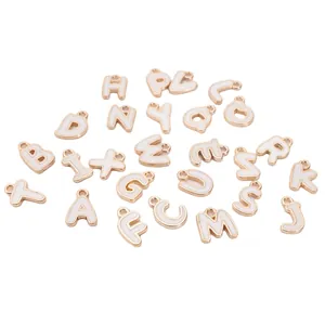 Goldfarbene A-Z Buchstabenanhänger mit weißem Emaille für DIY-Halsketten und Schmuck