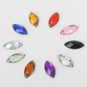 Set van 10 marquise-vormige kleurrijke acryl strass-steentjes met dubbele gaten voor DIY