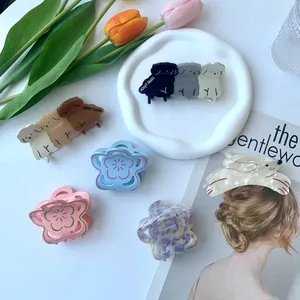 Set di mollette per capelli in acetato con fiori e animali in tonalità pastello